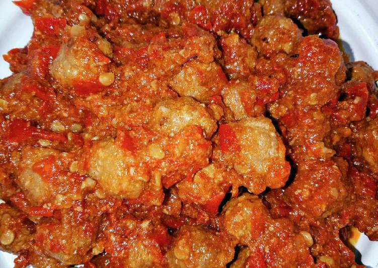 resep Nanna's Sambal Goreng KRENI Pedas! (bola2 kecil daging sapi)