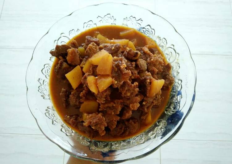 Resep Semur Daging Kentang Pedas