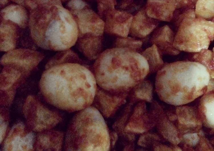 Balado kentang telur puyuh pedas