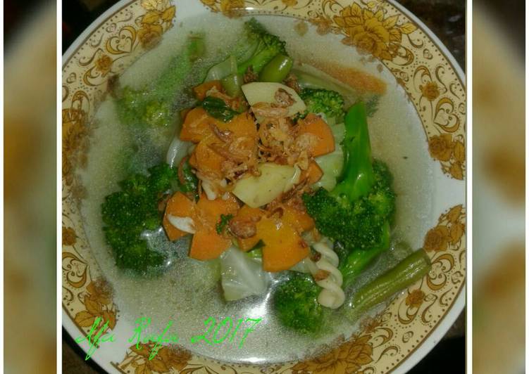 resep makanan Sop Sayur Makaroni (Menu Anak)