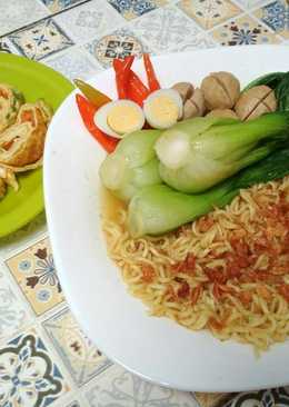 Mie rebus istimewa