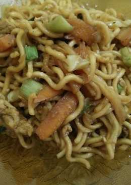 Mie tektek selera pedas
