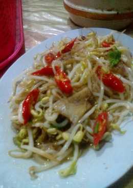 Cah Toge Ikan Asin