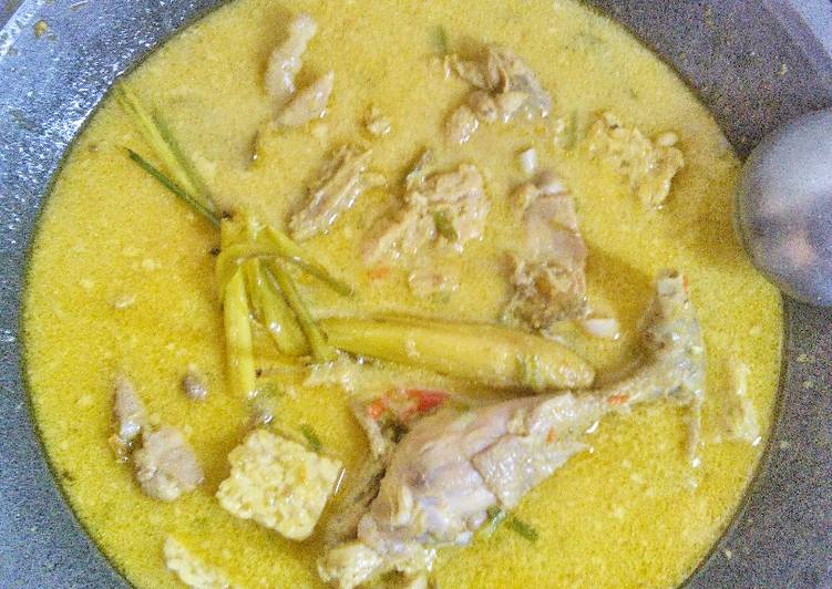 bahan dan cara membuat Kare Ayam Kampung Special