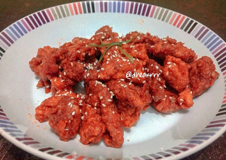Kulit Ayam Crispy Saus Gochujang