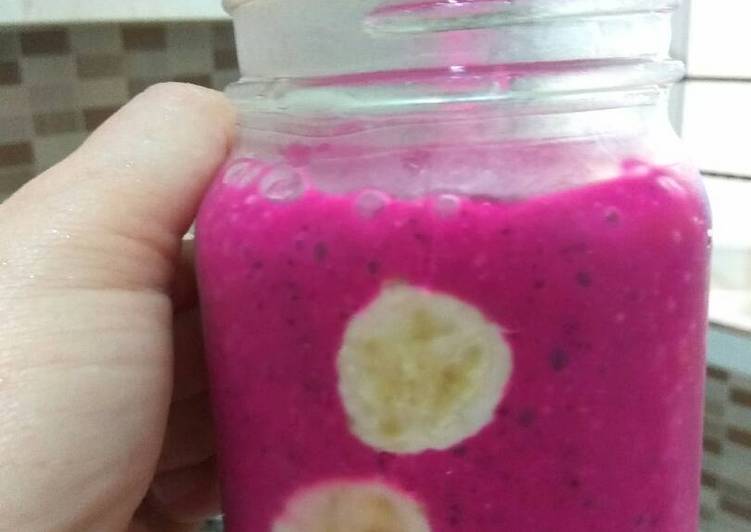 bahan dan cara membuat Oat Buah Naga smoothie