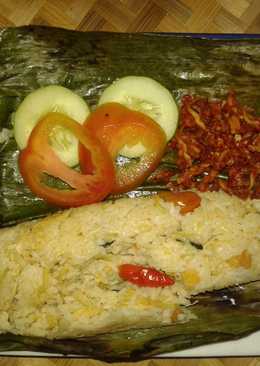 Nasi bakar komplit (ayam suir, teri medan, ikan asin jambal)