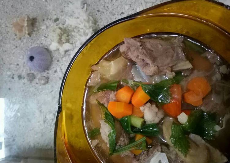 bahan dan cara membuat Sop iga sapi beningku