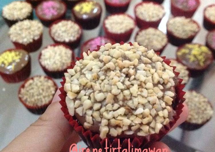 gambar untuk resep Cupcakes Vanila Lembut Ringan