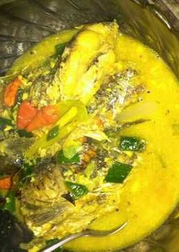 Ikan emas bumbu kuning ala ayah ðŸ˜˜