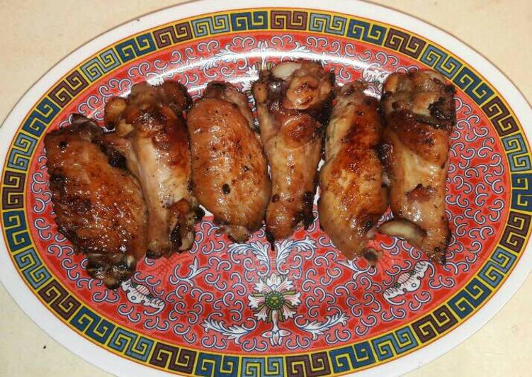 resep lengkap untuk Spicy Chicken Wings