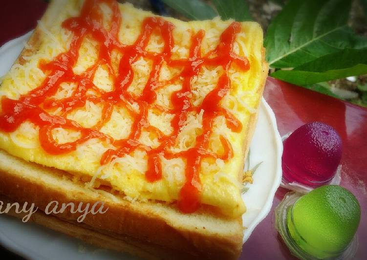 gambar untuk resep makanan Roti Bakar Telur Dadar (Teflon) #KamisManis