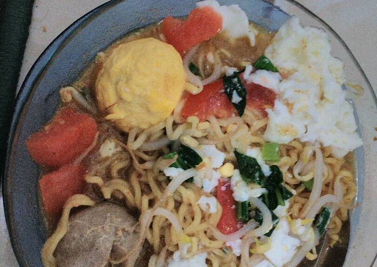 resep masakan Indomie rebus spesial saos pecel