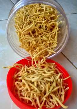 Mie kriuk (snack si kecil)