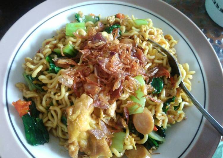 resep lengkap untuk Mie goreng ala abang abang??