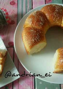 Japanese Style Coconut Bun (Roti Kelapa)