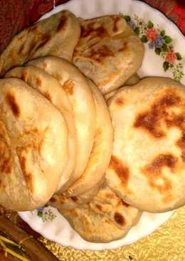 Paratha kentang / aloo paratha (makanan khas india)