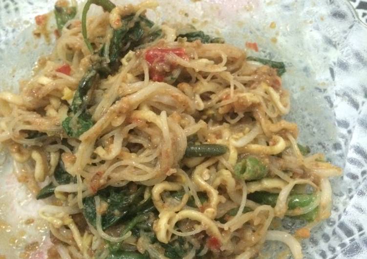 resep lengkap untuk Pecel Mie Bihun