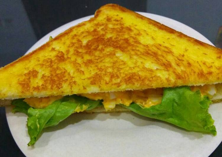 gambar untuk cara membuat Roti sandwich bakar(isi telor rebus+sosis)