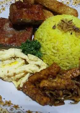 Nasi kuning ala bunda jk