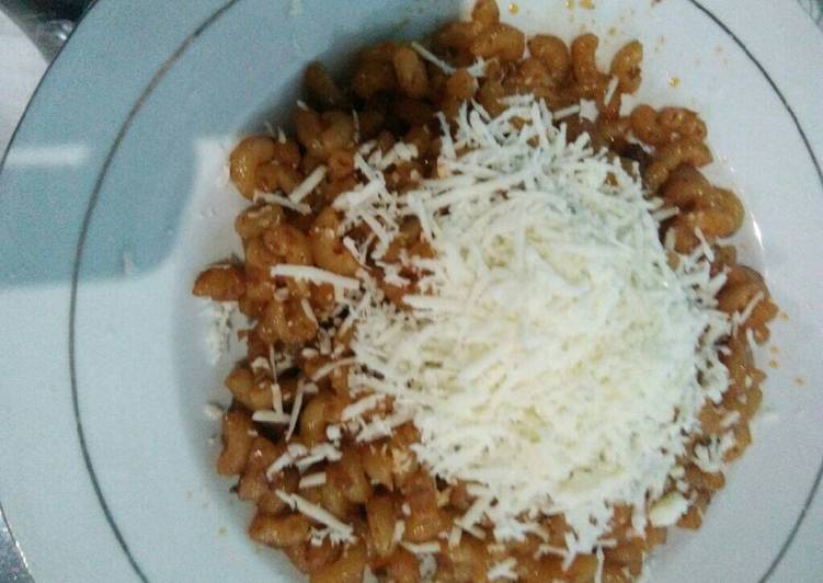 Resep Macaroni goreng wiff spaghety saos Dari Bunda Fanizh