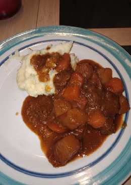 Beef stew dan mashed potatoes