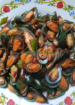 Kerang hijau saus padang