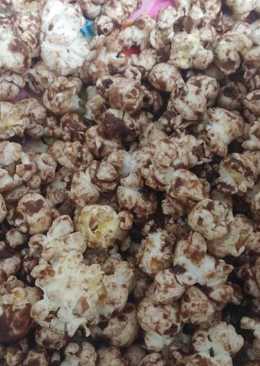 Chocolate popcorn crunchy