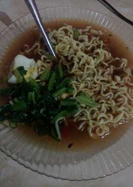 Mie kuah irit ala anak kos