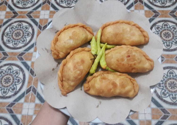 Resep Pastel isi sayur Dari Ukhe Rizky