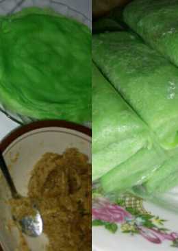 Dadar Gulung isi kelapa