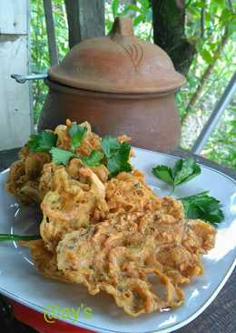 Peyek udang tempe