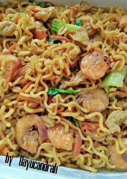 Mie Goreng Rumahan (pakai mie instan)