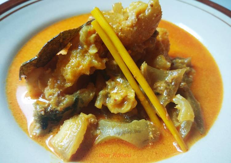 bahan dan cara membuat Gulai Tunjang (kikil)