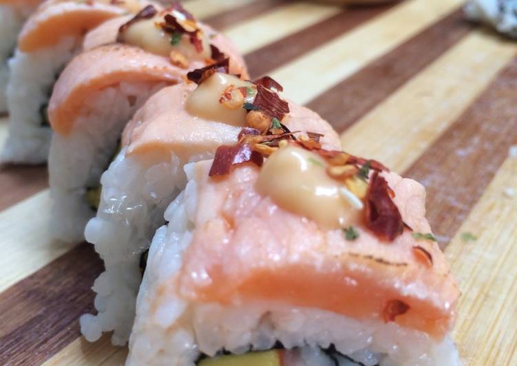 bahan dan cara membuat Salmon sushi roll