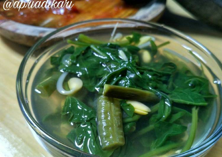 cara membuat Sayur bening kacang kangkung