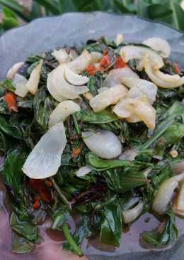 Tumis Kelakai Habang (Pakis Merah)