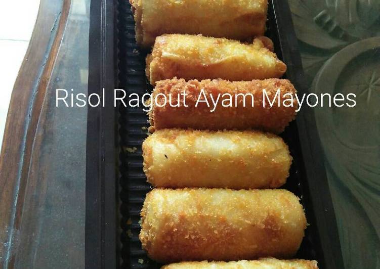 bahan dan cara membuat Risol Ragout Ayam Mayones