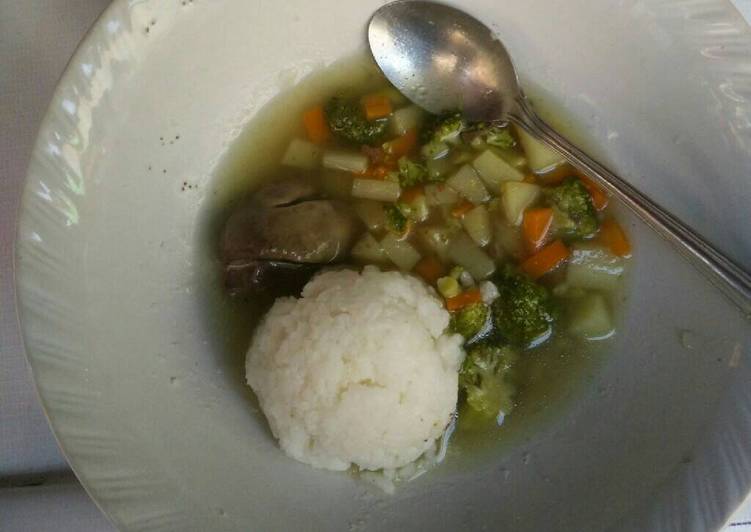 gambar untuk resep makanan MPASI 1Y+ Sop Brokoli Ati Ayam