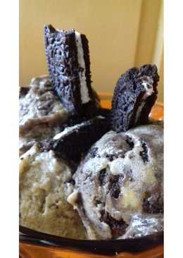 Banana ice cream with oreo