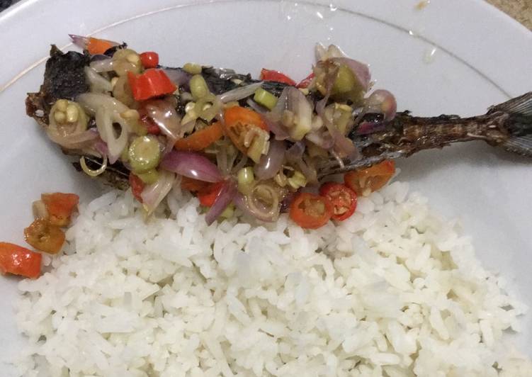 Makarel Goreng Sambel Matah recipe main photo