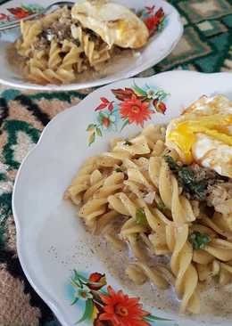 Fusilli carbonara