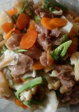 Cap Cay Bakso dan daging sapi