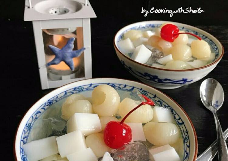 Resep Es Puding Almond Dan Longan oleh Cooking with Sheila Cookpad