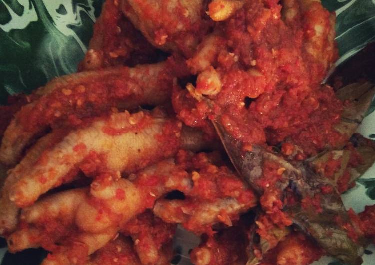 Resep Ceker merah merona oleh KHAMBEC - Cookpad