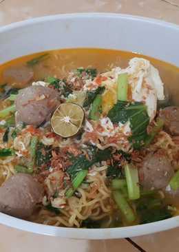 Mie tek tek (indomie)