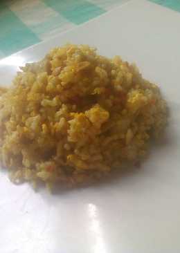 Nasi goreng kunyit