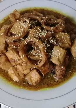 Semur tahu cumi (calamary)