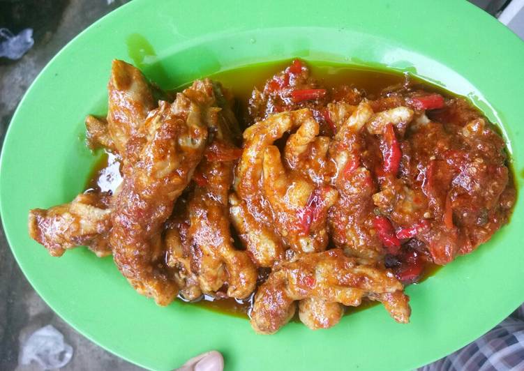  Resep  Ceker  sayap kepala ayam sambal mercon oleh Yolanda 