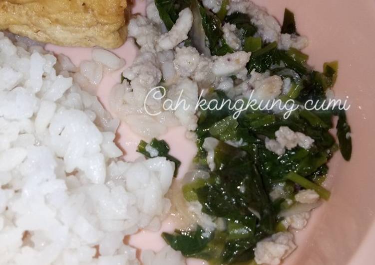 resep lengkap untuk MPASI 4* 11m : cah kangkung cumi + tahu goreng + nasi putih
